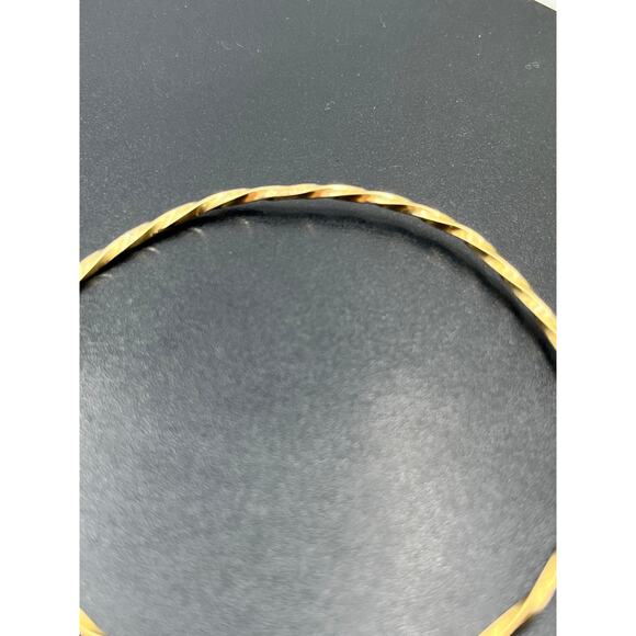 14K Yellow Gold Twisted Bangle Bracelet 8" Slip-On Acid Tested Estate Jewelry - Picture 8 of 9